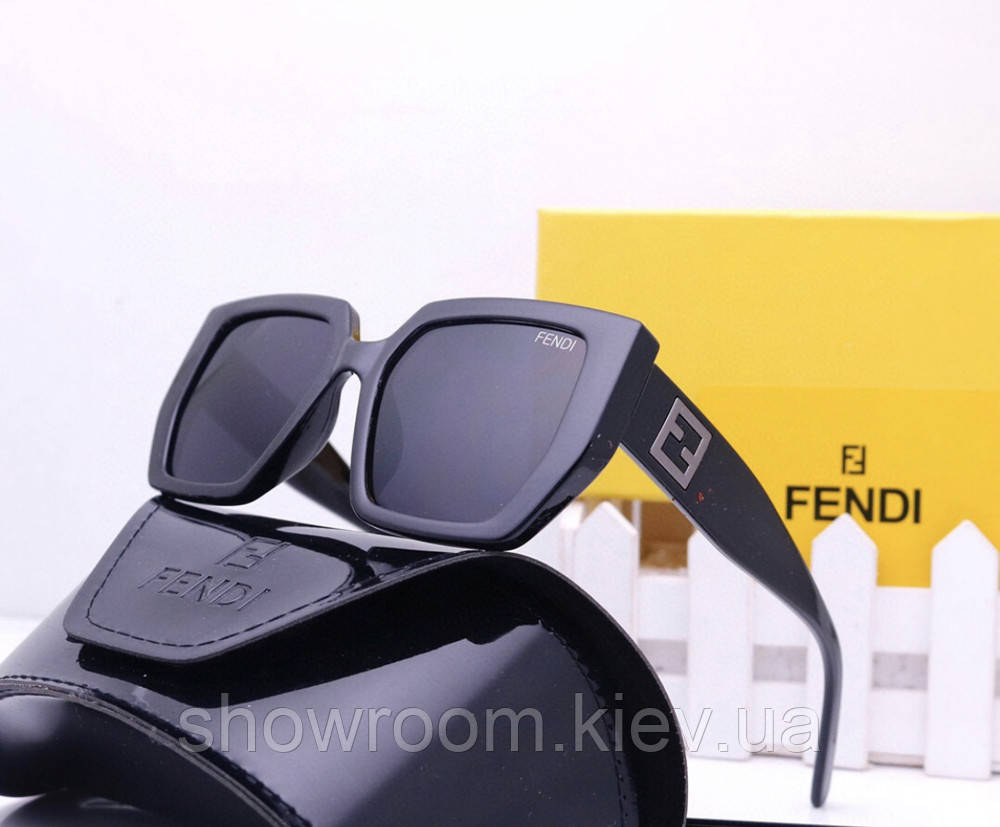 Жіночі сонцезахисні окуляри Fendi (1015) black