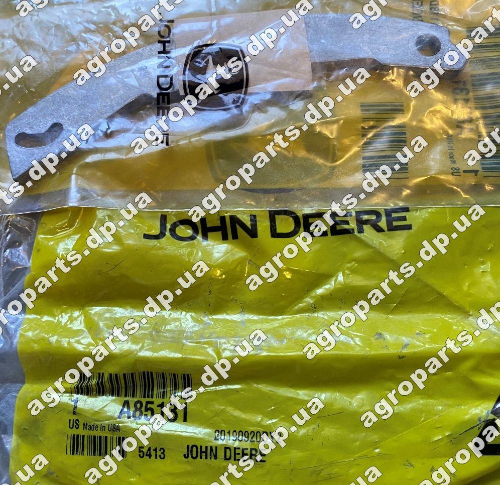 Пластина A85131 регулюв. John Deere Vacuum Meter Adjusting Strap - KNOCKER, кронштейн А85131