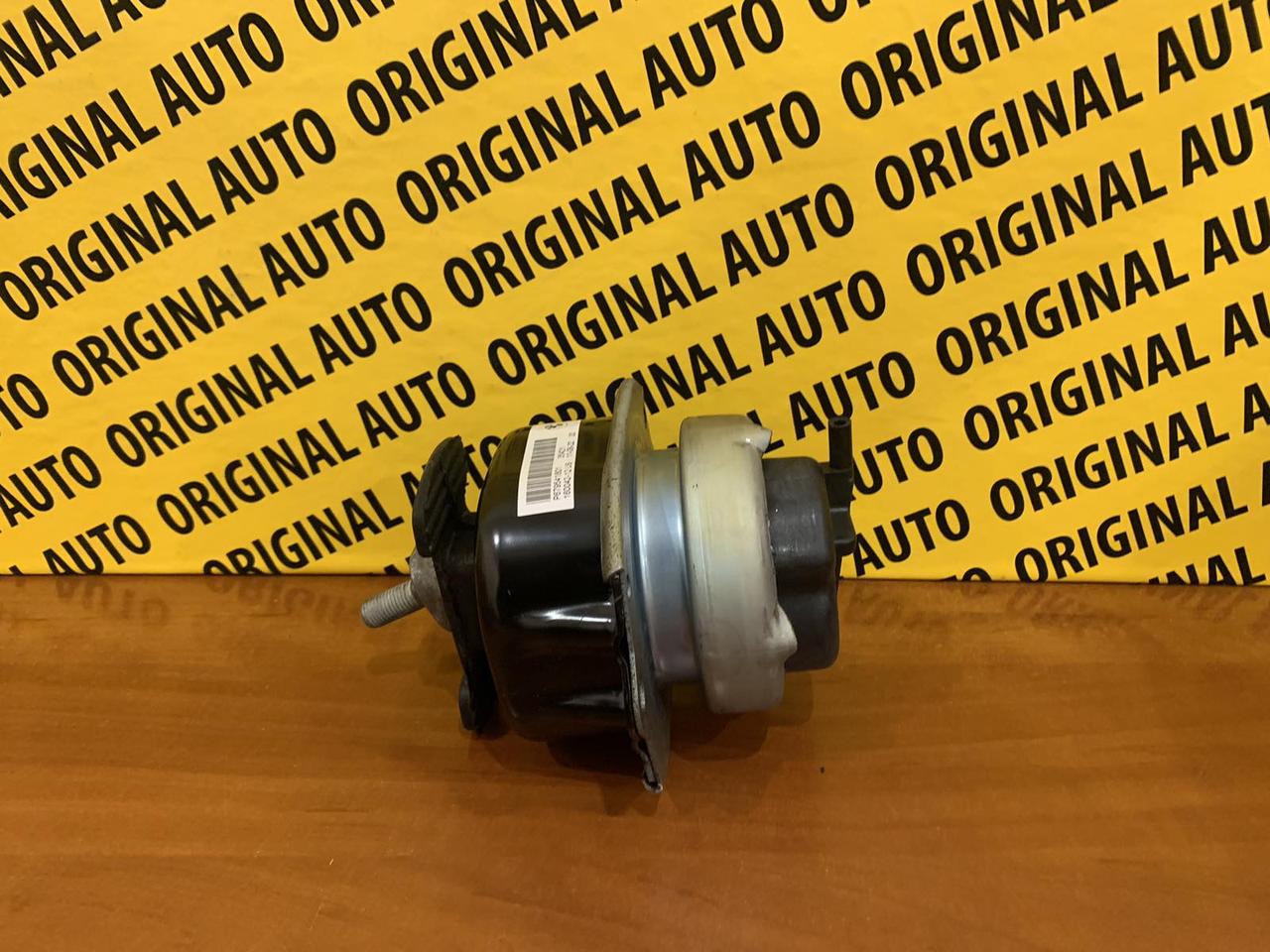 Подушка/опора двигуна права BMW 22116795418