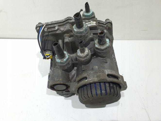 Кран тормозов прицепа б/у DAF CF 85 (1601034) оригинал, 160х160х180 мм ...