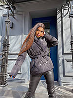 Трендовая женская стеганая куртка демисезон на утеплителе с поясом и карманами Gv2418