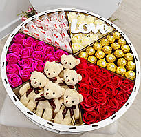 Подарунковий набір з ведмедиками - Ферреро, Троянди, Солодкий Бокс набір солодощів для дівчини, жінки, Сюрприз