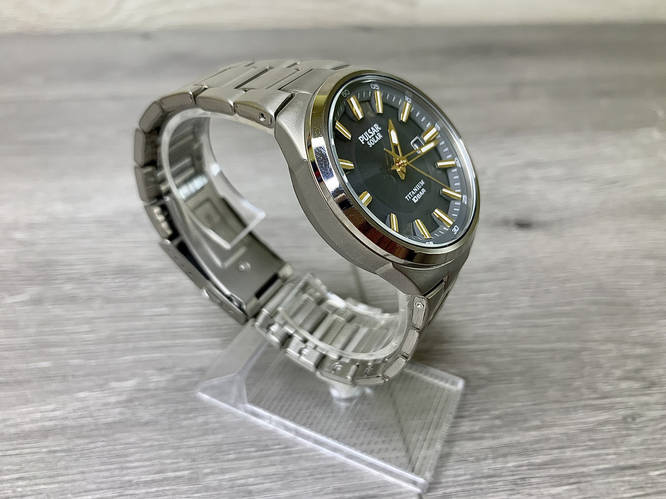Pulsar solar top titanium watch