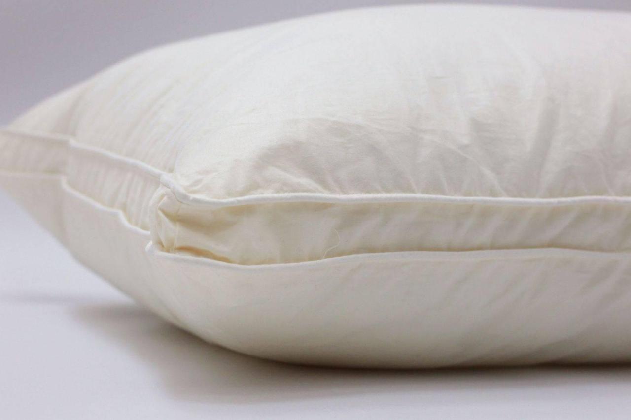 Подушка 50*70 молочний Sleep pillow 19092