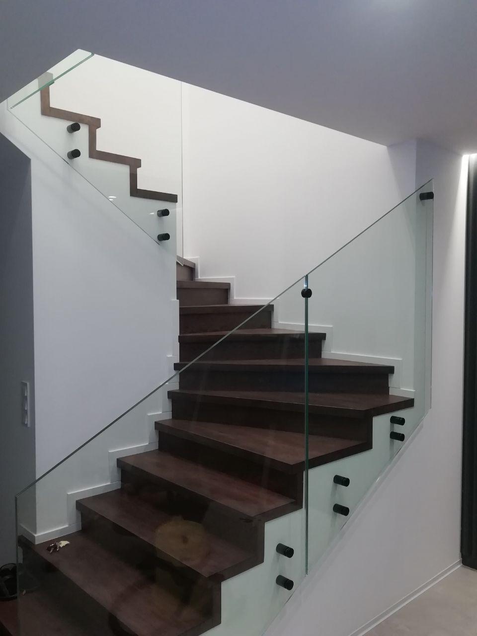 Перила для лестницы купить в Украине | Компания СтеклоДизайн