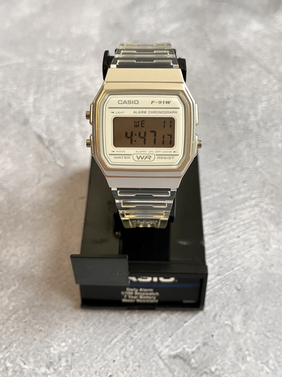 Женские оригинальные часы Casio F-91WS-7CF прозрачный ремешок - фото 2 - id-p1794819841