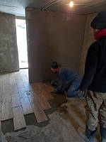 Встановлення плитки на підлогу