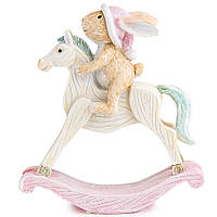 Статуэтка декоративная Andrea Кролик на лошадке 13х14х4см 12007-217 полистоун