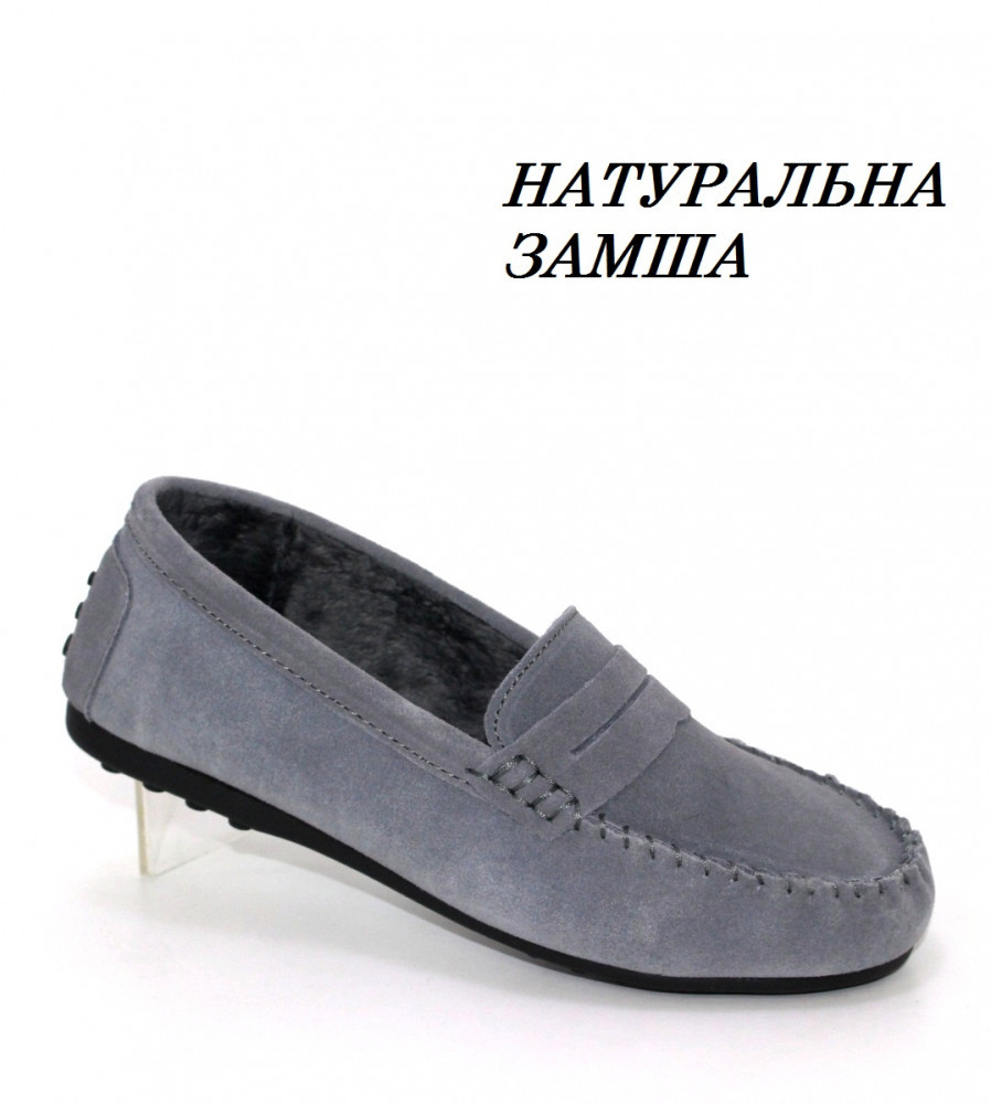 Практичні літні туфлі