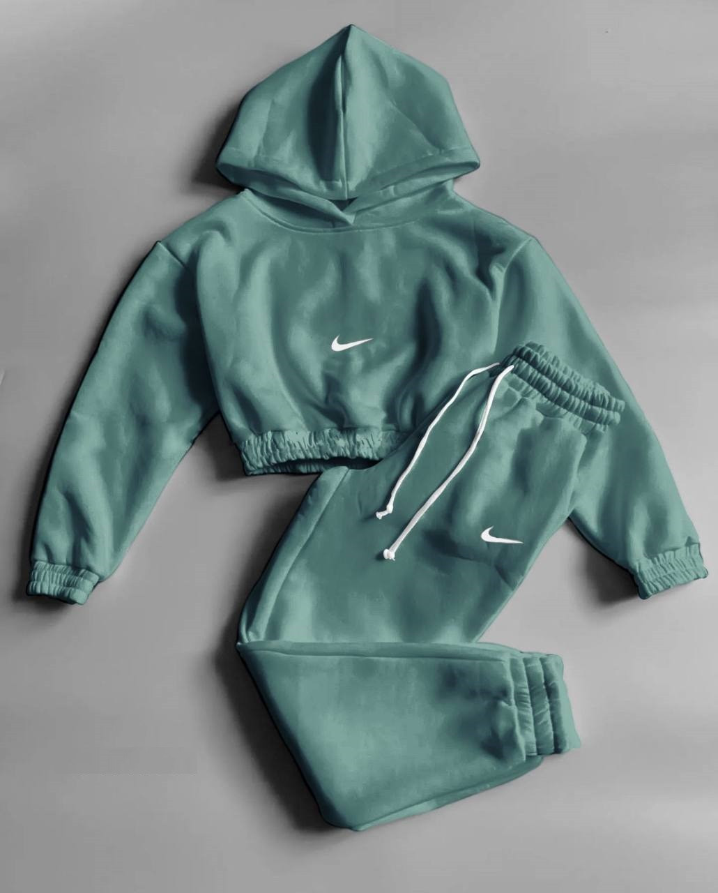 Жіночий спортивний костюм NIKE оливка