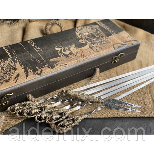 Шампура Кабан в розписному кейсі з бука. Шампура + вилка