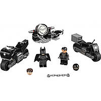 Блоковий конструктор LEGO Super Heroes DC Batman Погоня на велосипеді Бетмена 76179