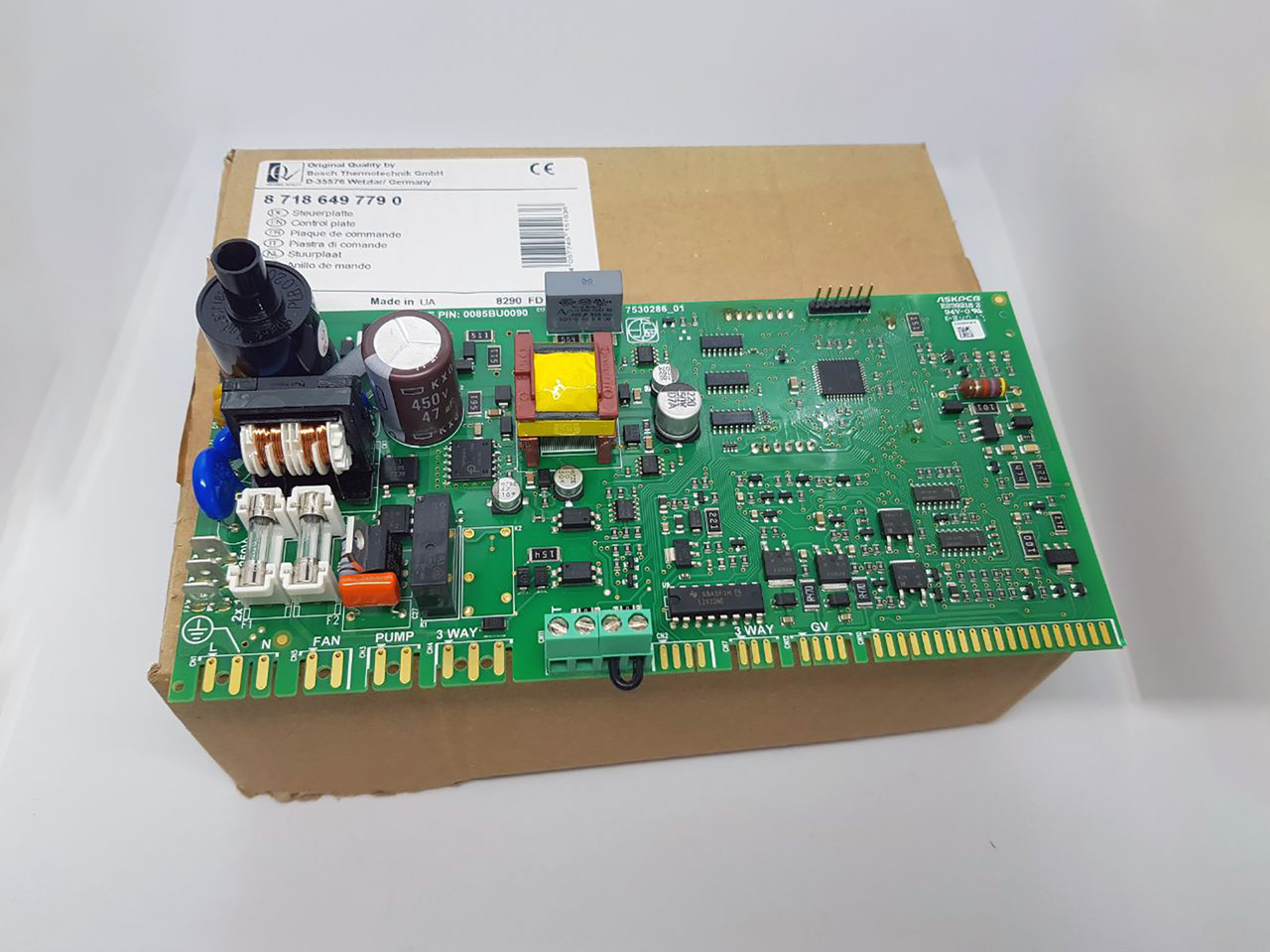 Плата керування газового котла Bosch Gaz 2000 W 24C 8718649779, фото 1