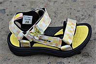 Модные детские сандалии EeBb для девочки желтые р30-32