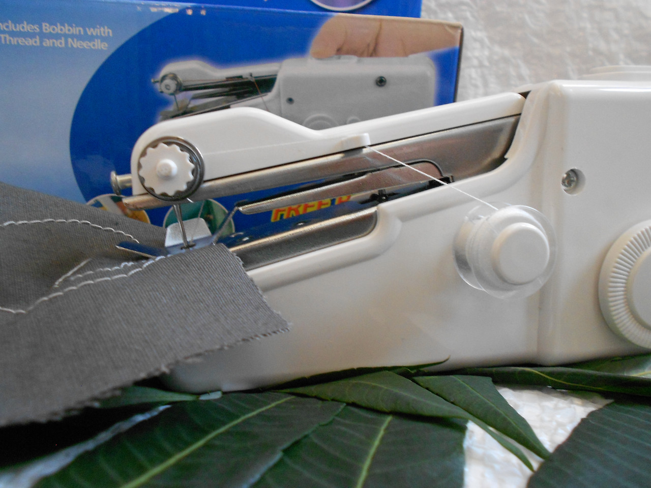 Швейная мини-машинка HANDY STITCH, ручная швейная машинка MAS - фото 8 - id-p1796535728