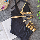 Жіночий чорний купальник з вирізами та зав'язкою на шиї, фото 2