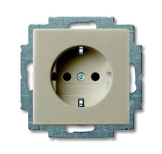Розетка ABB Busch Jaeger Basic 55 20 EUC-93-507 2P+E Шампань (2CKA002011A6140)