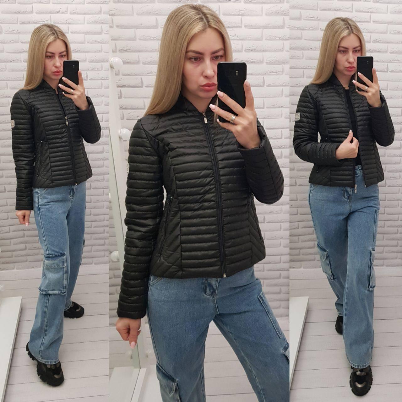 Жіноча класична стьобана куртка арт.470 чорного кольору/ чорний