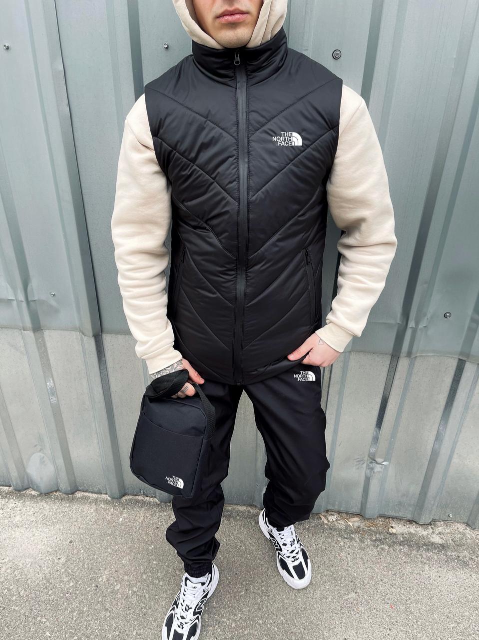 Чоловічий спортивний костюм The North Face Жилетка + Штани + Барсетка з плащової тканини чорний Зе Норт Фейс