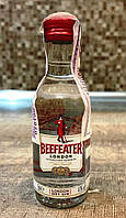 Миниатюра Beefeater 0.05L Scotland. КОЛЛЕЦИОННЫЙ ТОВАР НЕ ДЛЯ УПОТРЕБЛЕНИЯ! (УЦЕНКА)