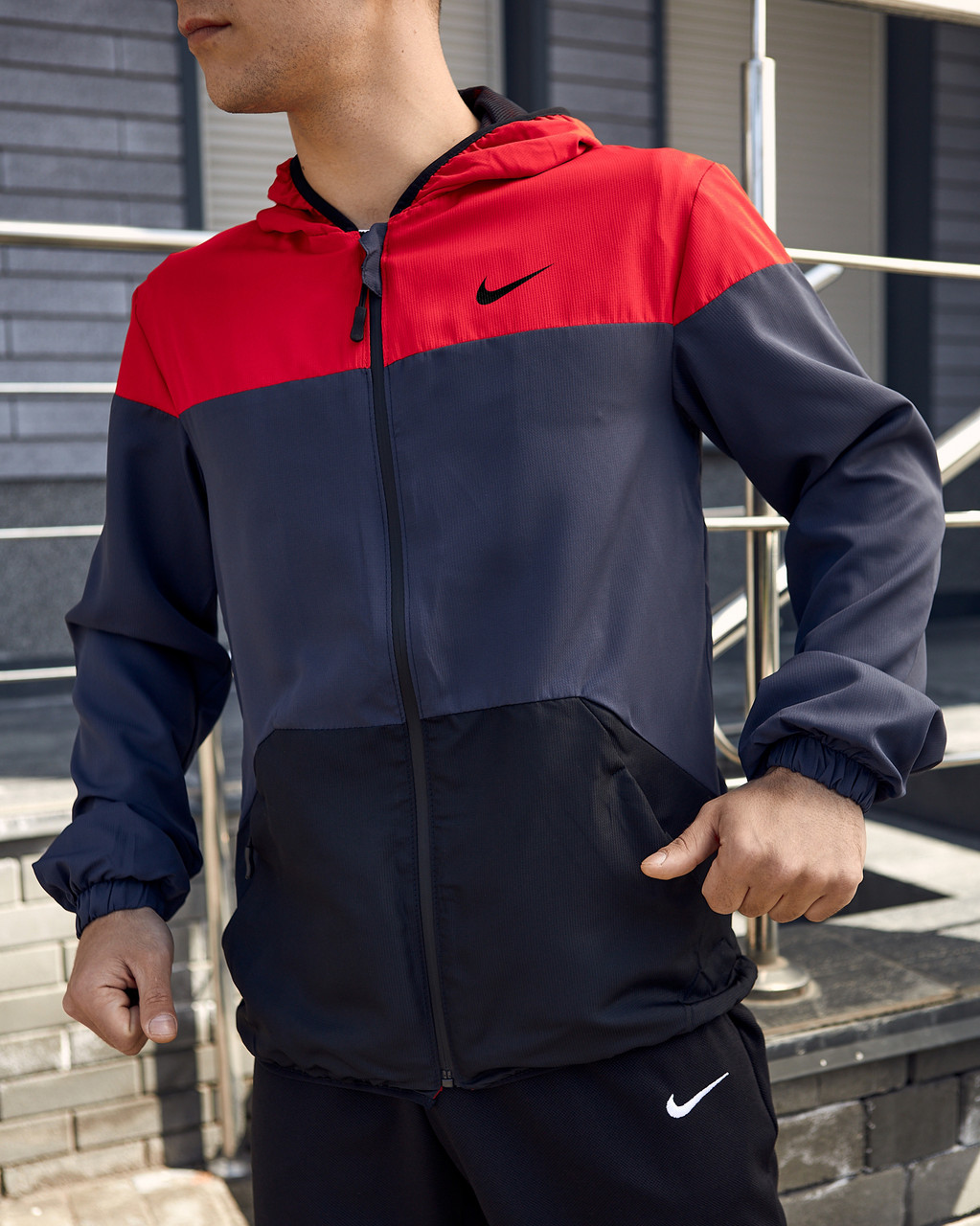 Купить Мужская ветровка Nike красная с серым спортивная легкая весенняя ...