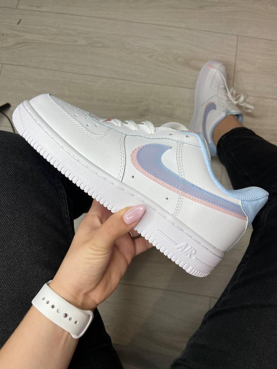 White air force hot sale 1 pink swoosh