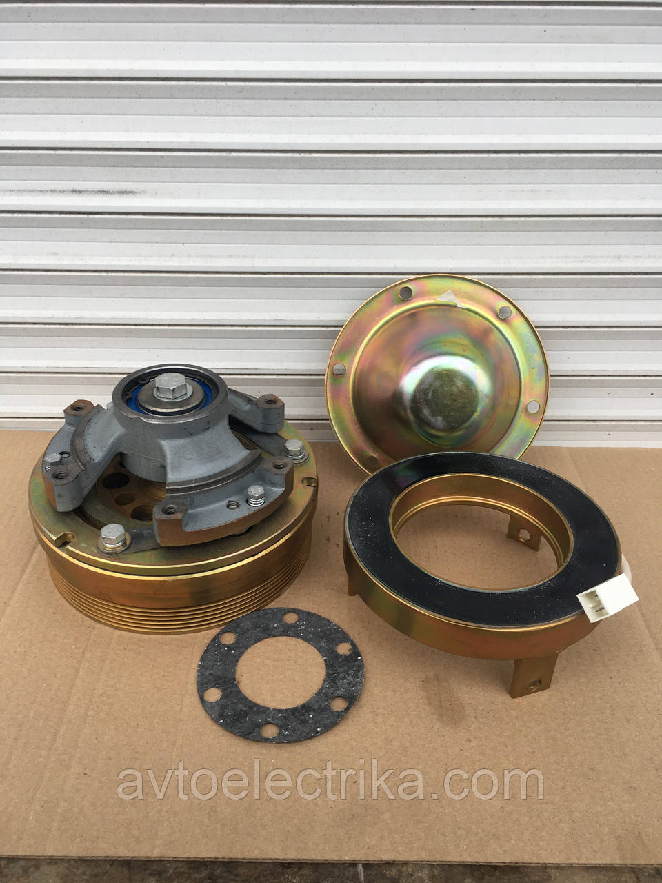 Муфта електромагнітна (універсальна) 12 отворів для КамАЗ 740.30-1317500-10 / ТЕХНОТРОН, фото 1