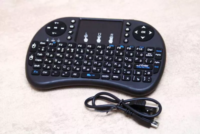 Беспроводная мини клавиатура i8 для смарт ТВ/ПК/планшетов | KEYBOARD BAN - фото 9 - id-p1797370962