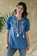 Елегантна жіноча синя полотняна блуза оздоблена вишивкою молочного кольору №7003