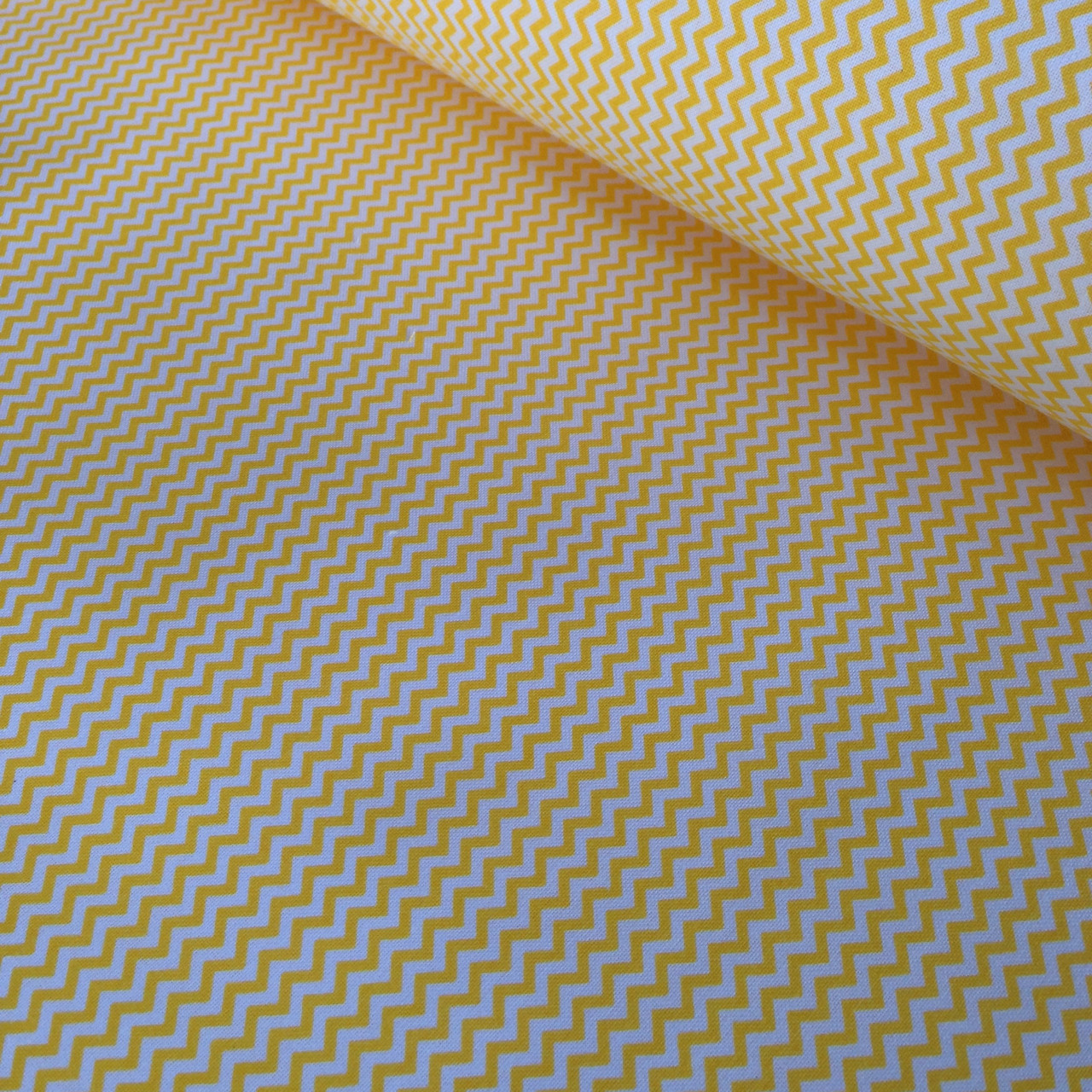 Бавовняна тканина польська зигзаг дрібний жовтий № 332