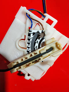 Opel Astra G датчик рівня палива Астра G датчик палива 90560129 VDO 453