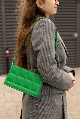 Жіноча сумка клатч шкіряна через плече зелена каркасна турецька