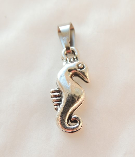 Кулон подвеска Liresmina Jewelry Морський Коник 1.5 см cріблястий