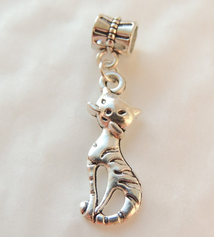 Кулон підвіска Liresmina Jewelry Кіт Гуляка 2.5 см cріблястий