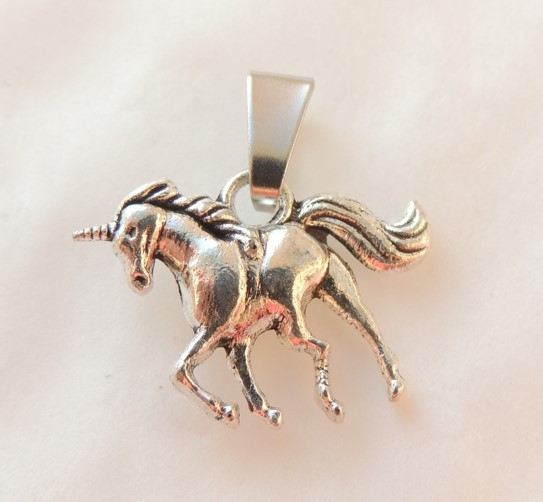 Кулон підвіска Liresmina Jewelry Єдиноріг 1.1 см cріблястий