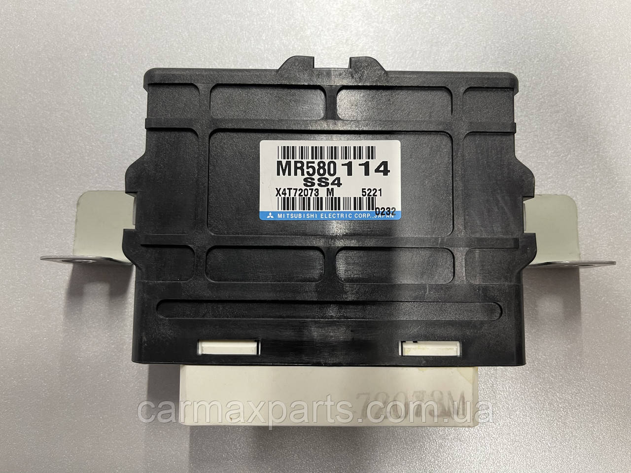 Блок керування роздаванням 4WD Mitsubishi Pajero Wagon III 2000-2007 MR580114