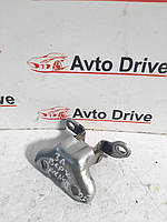 Верхняя петля задней левой двери Toyota Avensis T25 2003-2008 год
