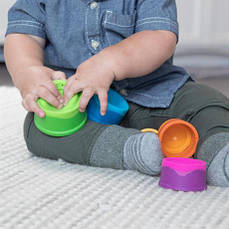 Пірамідка тактильна Чашки Fat Brain Toys dimpl stack (F293ML), фото 6