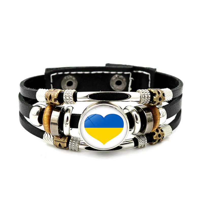 Патріотичний браслет з українською символікою (серце) на кнопках. Розмір 17,5-20,5 см