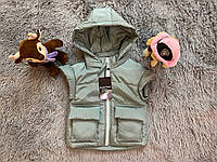 Детская жилетка "Дутик" з капюшоном для детей от 1 года до 9 лет. Весна/Осень. Оливковий