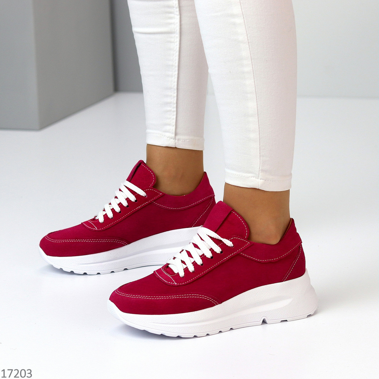 Замшеві жіночі кросівки натуральна замша на білій підошві колір малинова фуксія - фото 5 - id-p1798247463