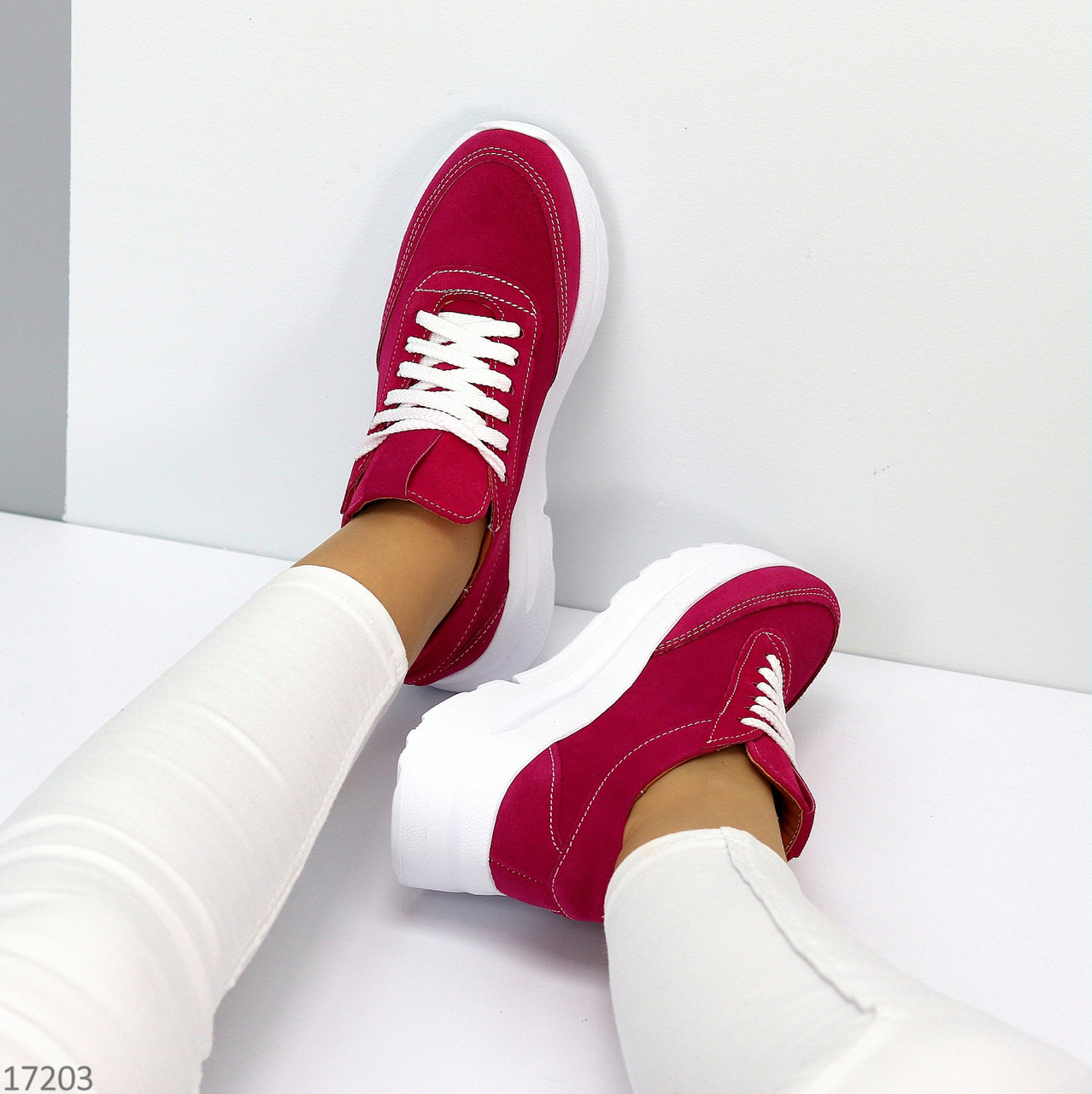 Замшеві жіночі кросівки натуральна замша на білій підошві колір малинова фуксія - фото 8 - id-p1798247463