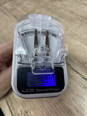 Універсальний зарядний пристрій краб з LCD екраном + USB, для заряджання акумуляторів Universal Charger, фото 4