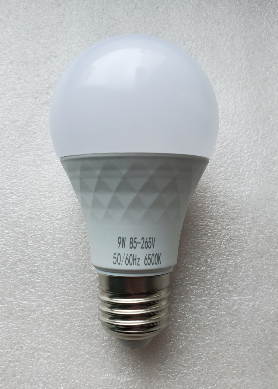 Купити LED Лампочка на 220V 9W цоколь E27, холодне світло 6500 к, ціна ...