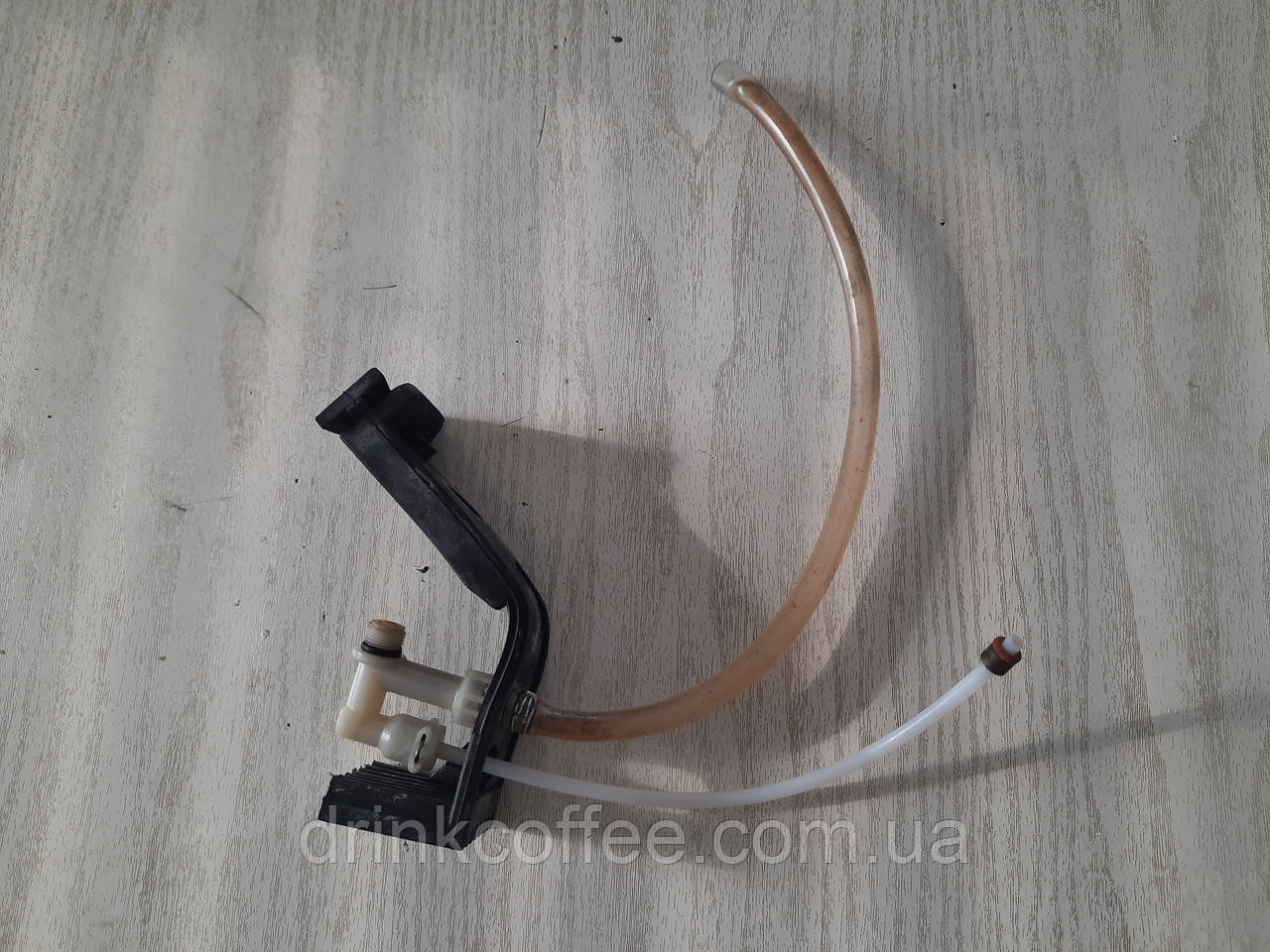 Перехідник на помпу для кавомашини DeLonghi ESAM 3000 Magnifica б/у