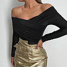 Жіночий трендовий топ із відкритими плечима та складками по всій довжині (р. 42-44) 10171029, фото 2