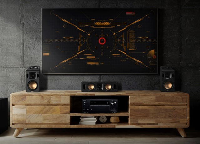 Onkyo TX-NR6100 AV ресивер 7.2 8K Ultra HD