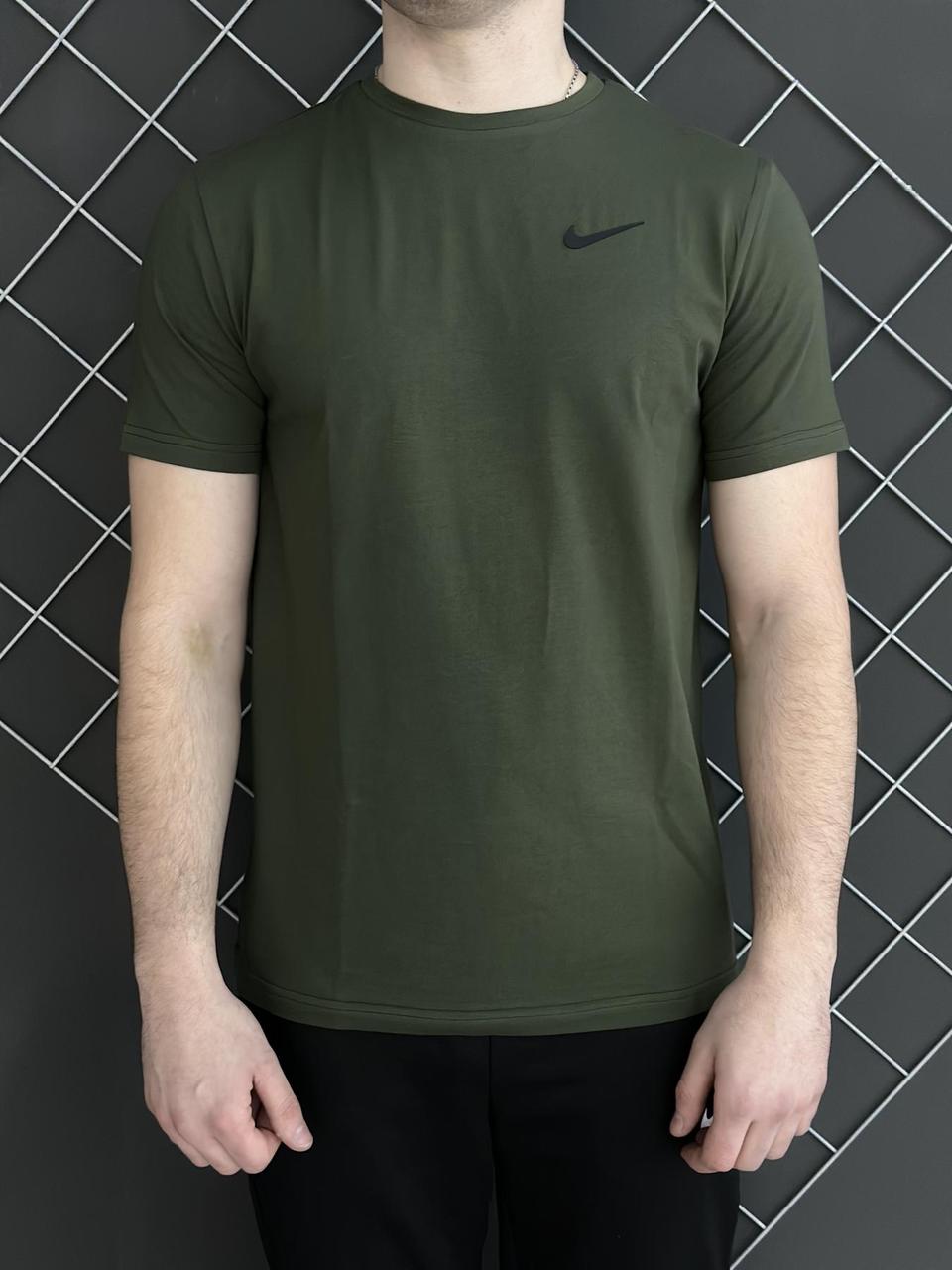 Чоловіча футболка Nike Найк у кольорі хакі  |  Бавовняна чоловіча футболка