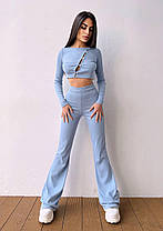 Трендовий жіночий костюм топ на ґудзиках та брюки кльош різні кольори Db5363, фото 5