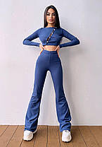 Трендовий жіночий костюм топ на ґудзиках та брюки кльош різні кольори Db5363, фото 3